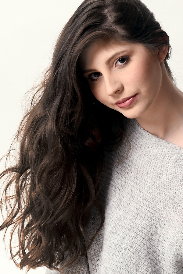 Ana Clara B