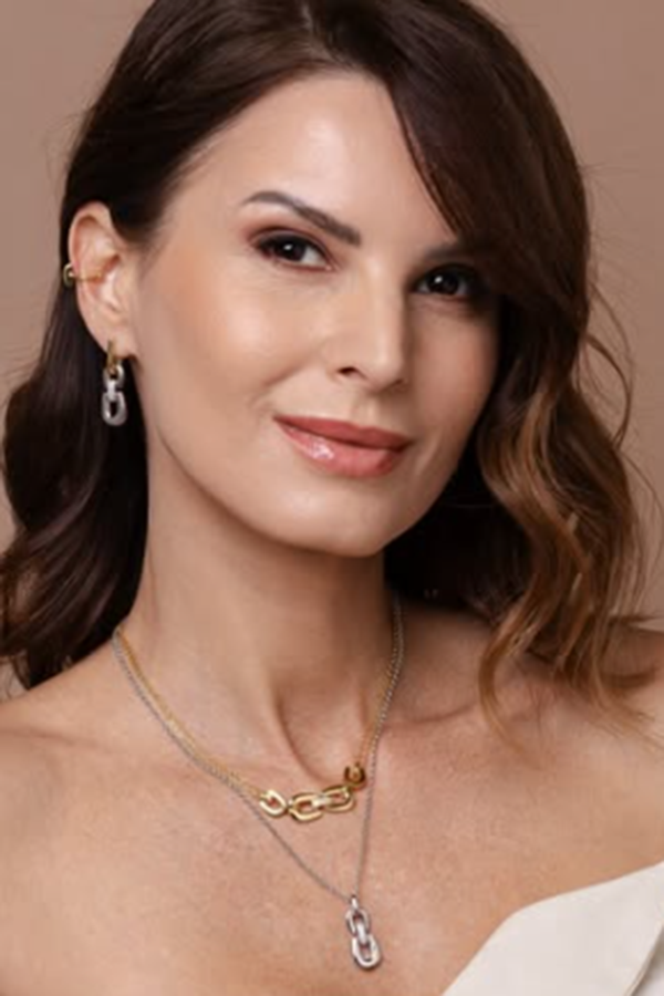 Andressa B