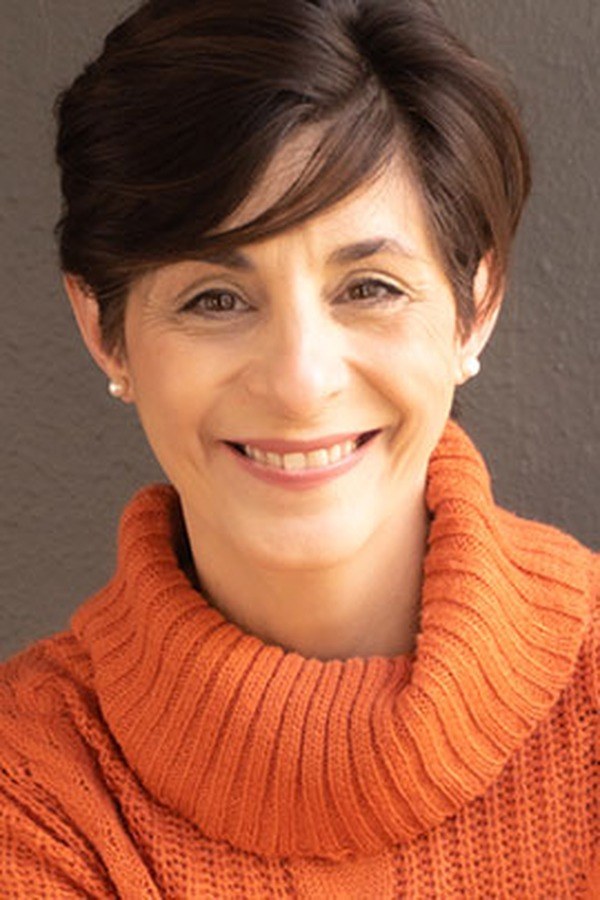 Suzana F